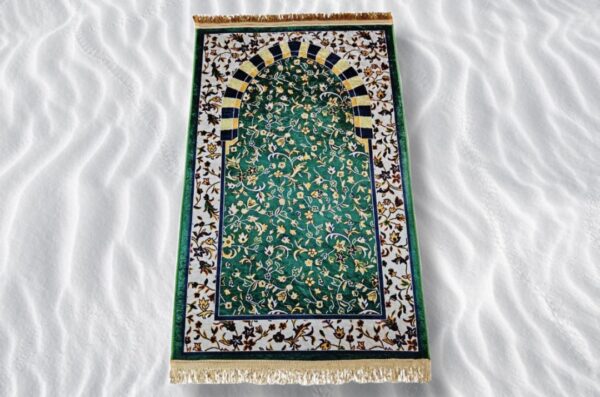 Prayer Mats (Sajjadah) - Image 29