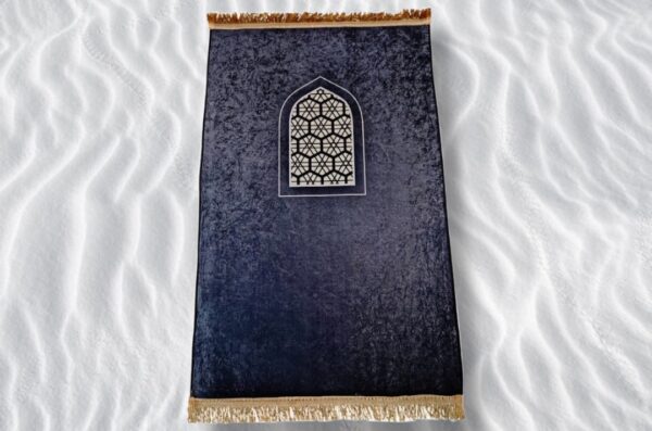 Prayer Mats (Sajjadah) - Image 22