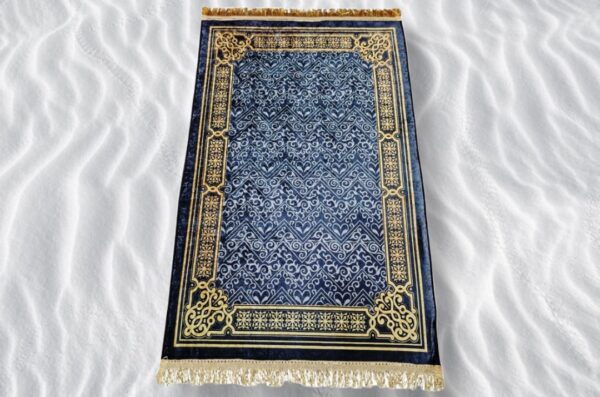 Prayer Mats (Sajjadah) - Image 24